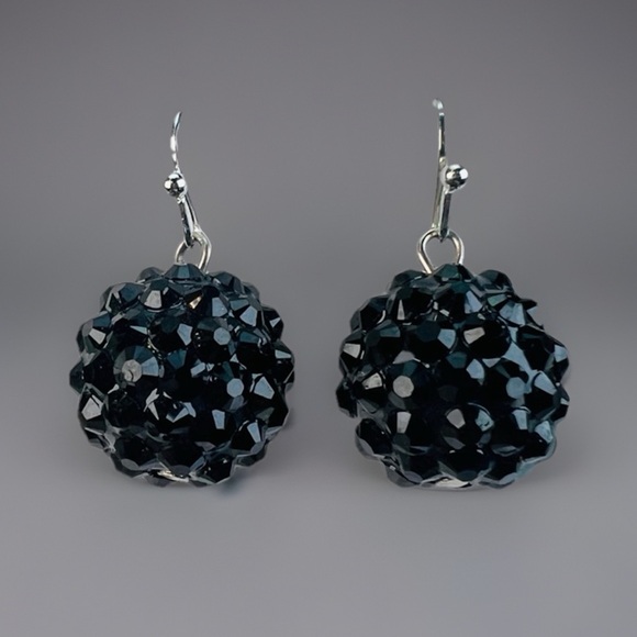 Silvertone and black reflective, lightweight ball bead pierced earrings - Picture 1 of 5